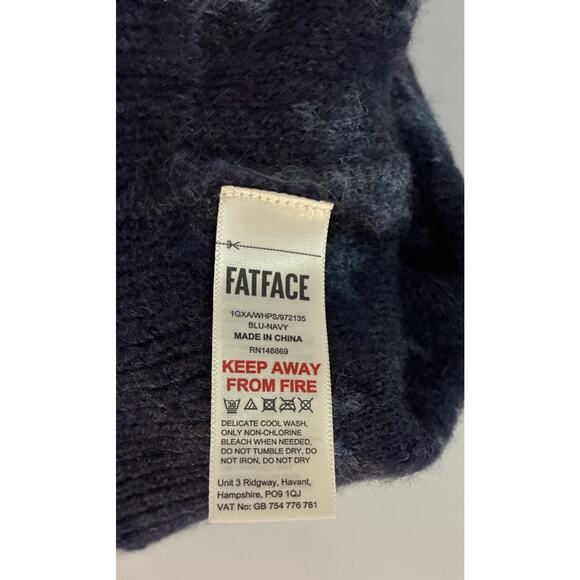 NWOT Fat Face Blue Navy Bobble Hat Beanie 2 small wooden Buttons Pom Pom - Picture 4 of 5